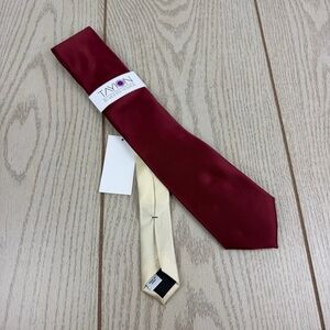 717 Tayion by Montee Holland Two Tone Tie 600 Red $55 Polyester 2YC24-2005